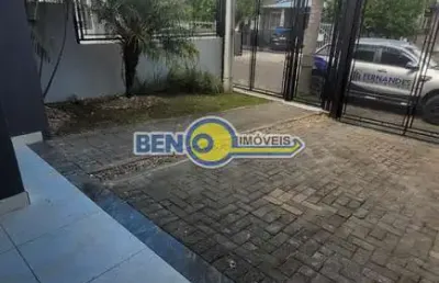 Sobrado 3  dormitórios sendo 1 suíte,  sala, cozinha, pátio frente e fundo