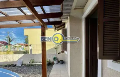 Casa com 2 dormitórios e amplo pátio à venda em tramandaí  litoral gaúcho