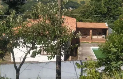 Belíssima casa em condomínio fechado 3 dormitórios!