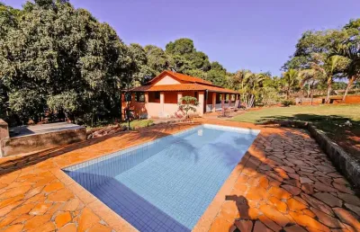 Casa em condomínio fechado com 4 quartos à venda na olavo bilac, 360, condomínio morada do lago, jaboticatubas por r$ 900.000