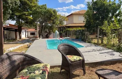 Casa em condomínio fechado com 4 quartos à venda na tom jobim, 225, condomínio morada do lago, jaboticatubas por r$ 550.000