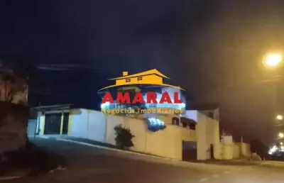 Casa com 3 quartos à venda na rua antônio da costa, vila colorado, suzano, 228 m2 por r$ 700.000