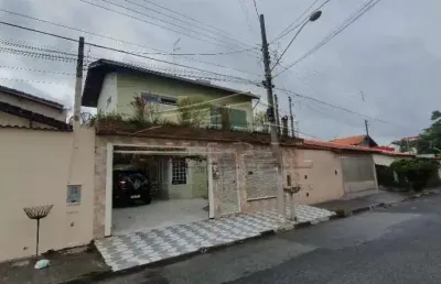 Casa com 4 quartos à venda na rua barão de almeida vallim, jardim medina, poá, 280 m2 por r$ 950.000