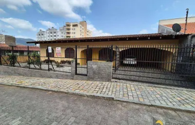 Casa com 3 dormitórios à venda, 310 m² por r$ 1.090.000,00 - velha - blumenau/sc