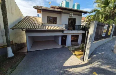Casa com 3 dormitórios, 208 m² - venda por r$ 790.000,00 ou aluguel por r$ 4.090,00/mês - escola agrícola - blumenau/sc
