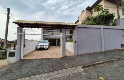 Casa com 4 dormitórios à venda, 290 m² por r$ 1.400.000,00 - água verde - blumenau/sc