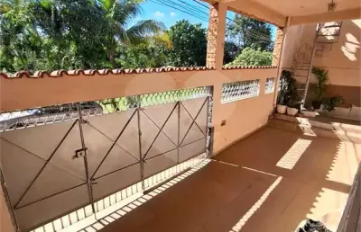 Condomínio com 2 quartos à venda em santíssimo - rj