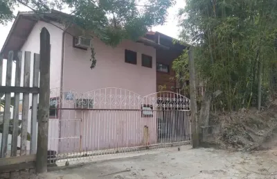 Casa com 2 quartos à venda na rua carlito farias, 23, praia de fora, palhoça por r$ 799.000