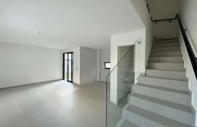 Casa em condomínio fechado com 3 quartos à venda na avenida aleixo alves de souza, 892, nova palhoça, palhoça por r$ 609.096