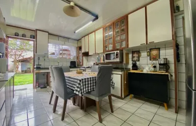 Casa com 4 quartos à venda na verônica dognini martins, 159, forquilhinhas, são josé por r$ 599.000