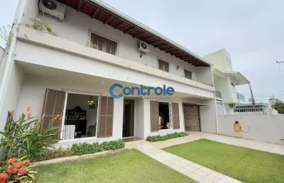Casa com 4 quartos à venda na rua antônio mattos areas, 584, estreito, florianópolis por r$ 1.600.000