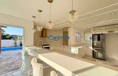 Casa com 4 quartos à venda na rua do copo de leite, 616, pedra branca, palhoça por r$ 2.380.000