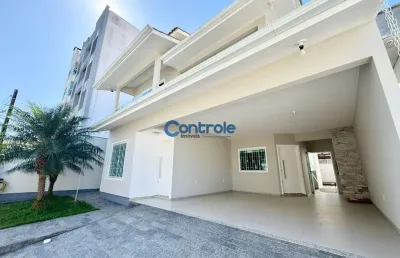 Casa com 3 quartos à venda na rua ímola, 35, pagani, palhoça por r$ 1.190.000