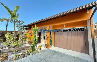 Casa com 3 quartos à venda na servidão hermann vieira, 143, bom viver, biguaçu por r$ 920.000