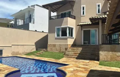 Casa a venda em condomínio fechado em cumbuco no ceara, mobiliada, 04 suítes, 08 vagas, piscina, churrasqueira !!