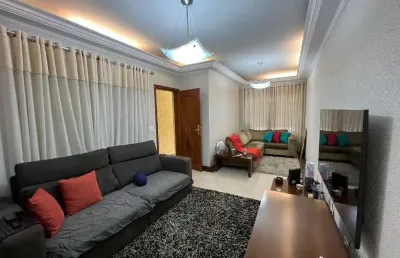 Sobrado no js têxtil, 03 suítes, 03 vagas, semi mobiliado !!