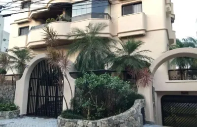 Cobertura no guarujá, semi mobiliado, área gourmet, piscina, 03 vagas !!