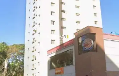 Lindo apto 2 dormitórios perto do metrô / 2 banheiros / 1 vaga / com armários