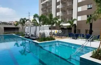 Studio semi-mobiliado com 25 mts ao lado metro - vista livre para piscinas