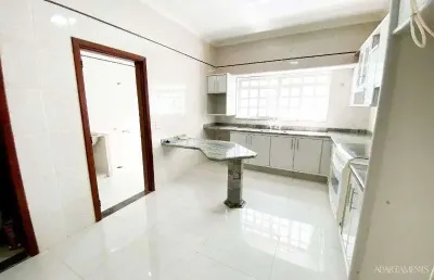Casa com 4 dormitórios de 260m² no bairro são josé em franca/sp