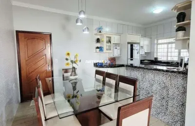 Casa com 4 dormitórios no bairro vila nossa senhora das graças
