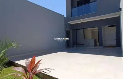 Sobrado novinho esperando por você no bairro zanetti!