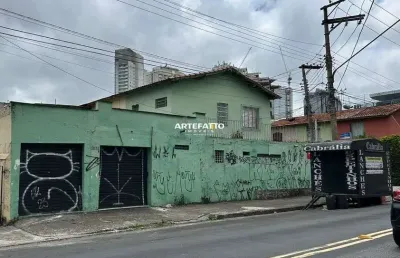 Casa de esquina ideal para por comércio clínica, escritórios perto da marginal