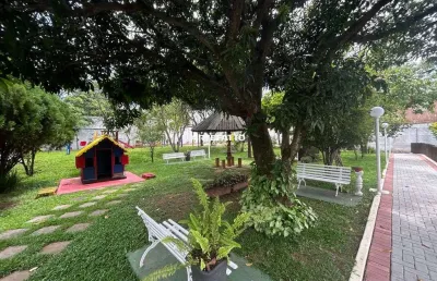 Casa de 156m2 com 3 dormitórios(1suite), 4 vagas-  quintal espaçoso e integrado