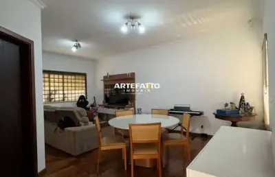 Casa com 3 quartos à venda na Rua José Bonifácio, 691, Vila Nicácio, Franca