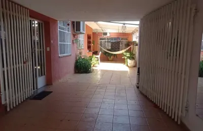 Casa com 3 quartos à venda na Rua Santa Cruz, Boa Vista, Londrina
