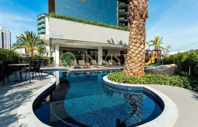 Apartamento com 3 suítes e 3 vagas à venda no balneário do estreito.
