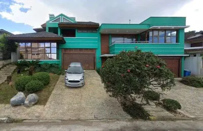 À venda no bairro joão paulo! casa de alto padrão, viabilidade comercial e residencial, 6 quartos, churrasqueira e 5 vagas de garagem.