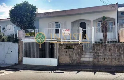À venda | 320 m², 4 quartos, edícula e 3 vagas de garagem - capoeiras, em florianópolis.
