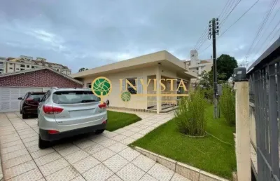 À venda | casa financiável de 145 m² em terreno de esquina com 367,50 m² – coqueiros, florianópolis