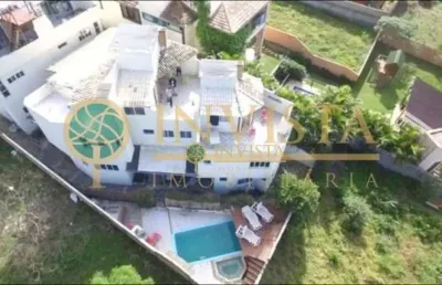 Oportunidade de investimento! pousada com 700m², piscina e 6 quartos - à venda na praia do campeche.