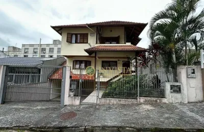 Casa com 4 dormitórios à venda, 320 m² por r$ 1.690.000,00 - trindade - florianópolis/sc