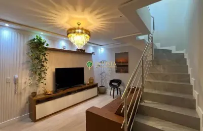 Duplex com terraço privativo, 3 quartos e 2 vagas à venda na praia dos ingleses.