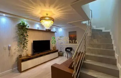 Duplex com terraço privativo, 3 quartos e 2 vagas à venda na praia dos ingleses.