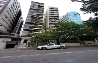 Andar alto, sacada, 3 suítes, hidromassagem e 3 vagas à venda próximo ao beiramar shopping.