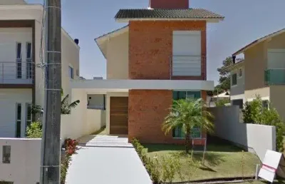 À venda | 173 m², àrea de churrasqueira com piscina externa, 4 quartos e 2 vagas de garagem - cachoeira do bom jesus, em florianópolis.