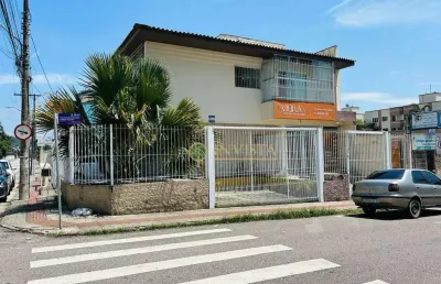 Casa comercial á venda no bairro campinas em florianópolis