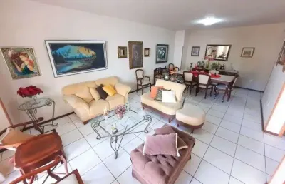 Semi mobiliado, 4 quartos e 2 vagas - à venda próximo ao colégio catarinense.