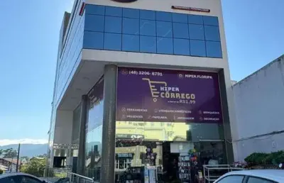 Andar alto com 259m² e 3 vagas para - locação no córrego grande.