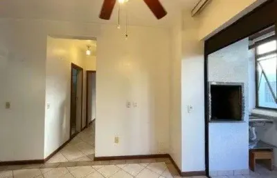 À venda | 65 m², semi mobiliado, 2 quartos e 1 vaga - praia de jurerê, em florianópolis.