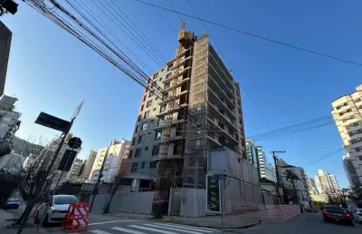 Novo  3 suítes , 152 m² e 3 vagas de garagem + hobby box - centro, em florianópolis.