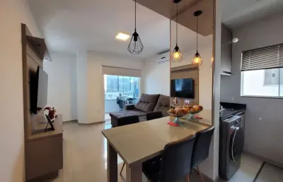 À venda | 59 m², semi mobiliado, sacada com churrasqueira, 2 quartos e 1 vaga - palhoça/sc.