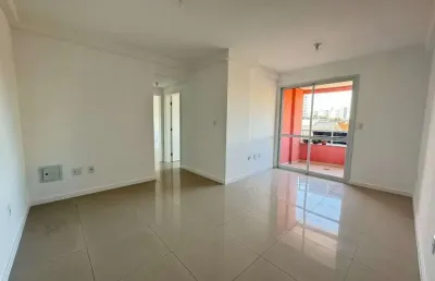 Sacada com churrasqueira, 2 quartos e 1 vaga à venda em barreiros.