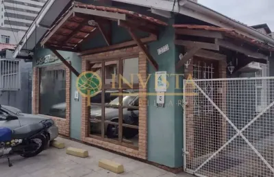 Locação | casa comercial com 170 m², 8 salas, 6 vagas - estreito, em florianópolis.
