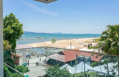 À venda no empreendimento yachtclub, localizado em jurerê! 5 suítes, sacada com churrasqueira e 6 vagas de garagem.