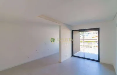 À venda com 2 quartos, sacada com churrasqueira 1 vaga e garagem no bairro joão paulo.